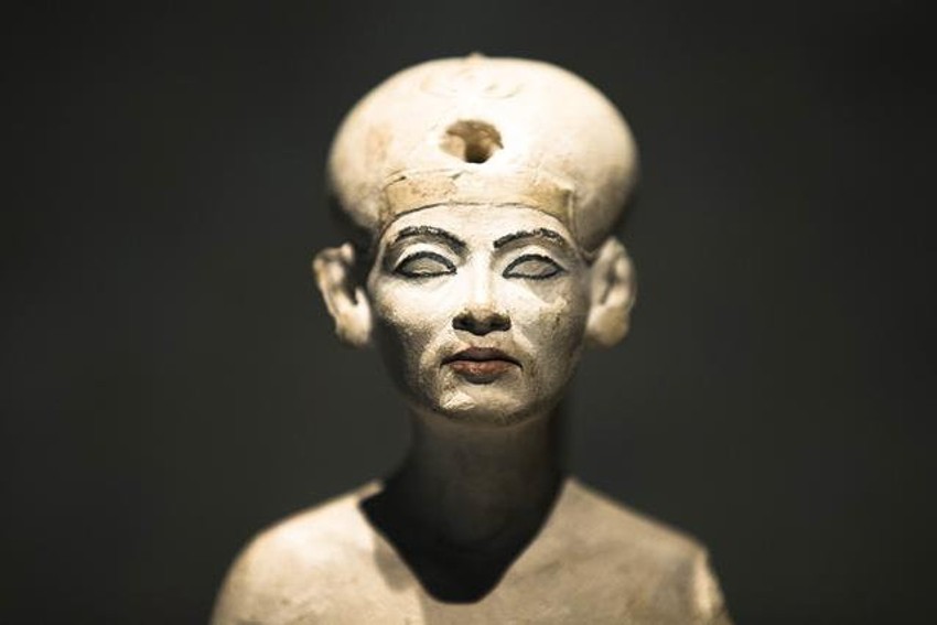 Statua iz Amarne u Muzeju Neues