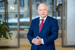 prof. Stanisław Gomułka