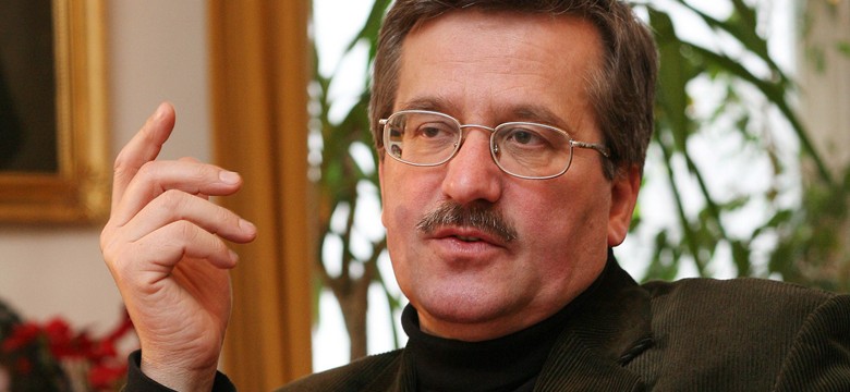 "Krzyż spod pałacu zostanie przeniesiony"