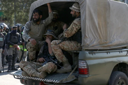 Sukobi u Pakistanu sa pristalicama Imrana Kana koje su marširale na Islamabad
