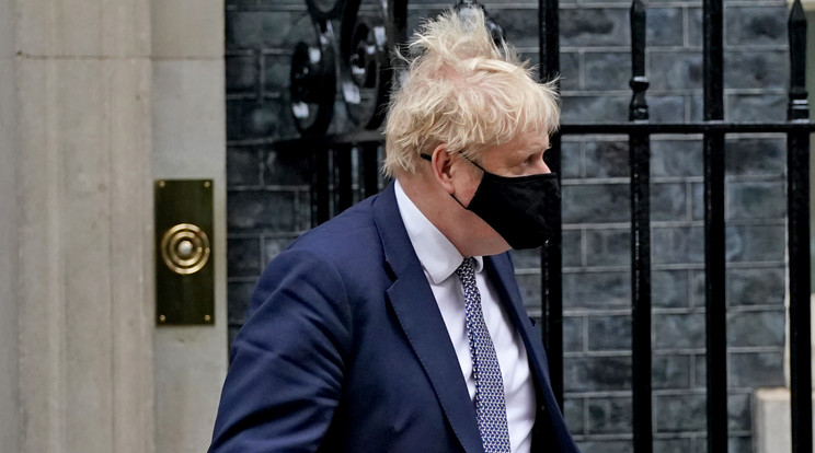 Lemondott a brit miniszterelnök két magas beosztású munkatársa a botrányok miatt /fotó: Northfoto