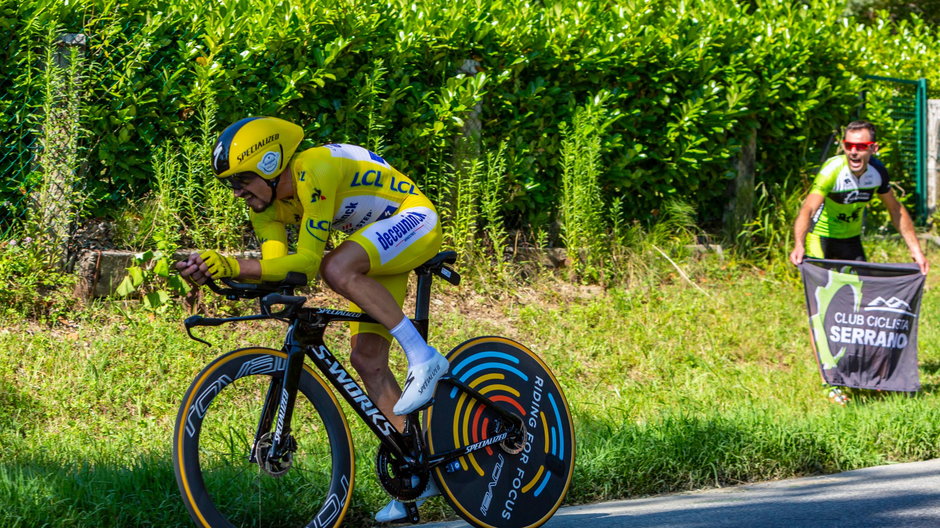 Kolarz w czasie Tour de France w 2019 r.