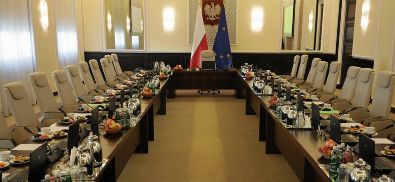 Gowin chce wrócić do rządu. Co będzie wtedy z Emilewicz? Sezon REKONSTRUKCJI rusza