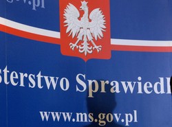 Znani prokuratorzy wylecą z pracy