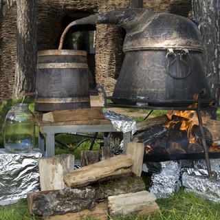 Bimbrownia w domu: Czy w Polsce można na własny użytek produkować alkohol?