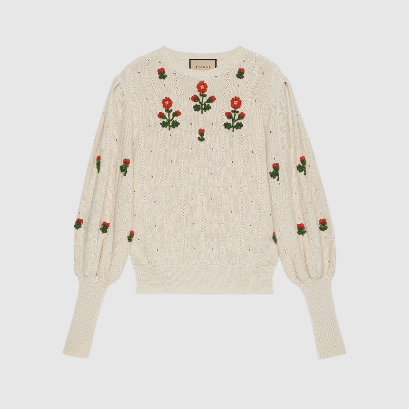Pullover en tricot de laine et coton, fleurs brodées, Gucci, 1550 francs. 