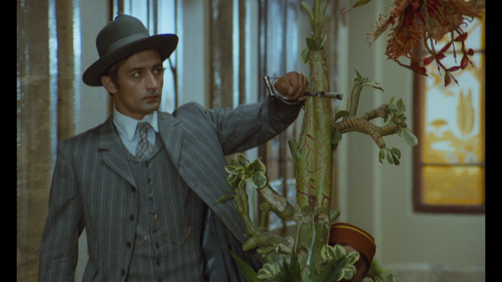 Michal Dočolomanský vo filme Adéla ještě nevečeřela. 