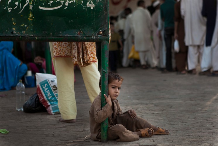 Życie w slumsach Islamabadu