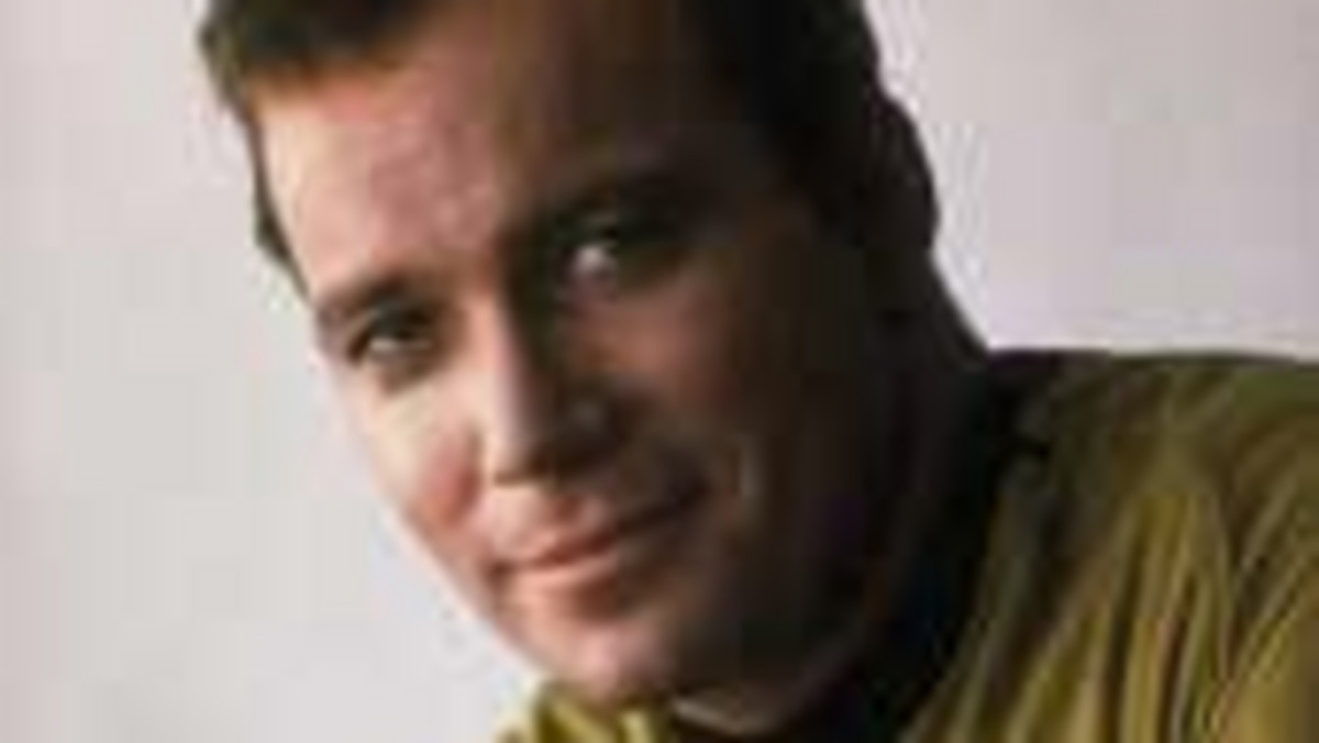 William Shatner w nagraniu umieszczonym na swojej witrynie internetowej wyraził ubolewanie, że jego kolega z planu "Star Treka" - George Takei - nie zaprosił