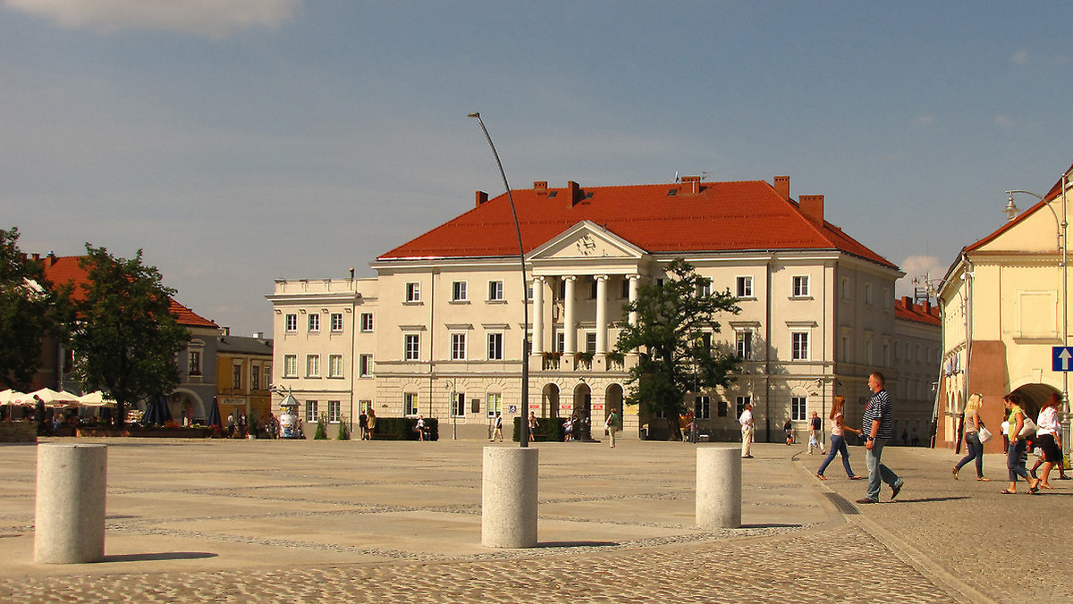 Dziś mogą wystąpić utrudnienia w załatwianiu spraw meldunkowych i wydawaniu dowodów osobistych - informuje Urząd Miasta Kielce.