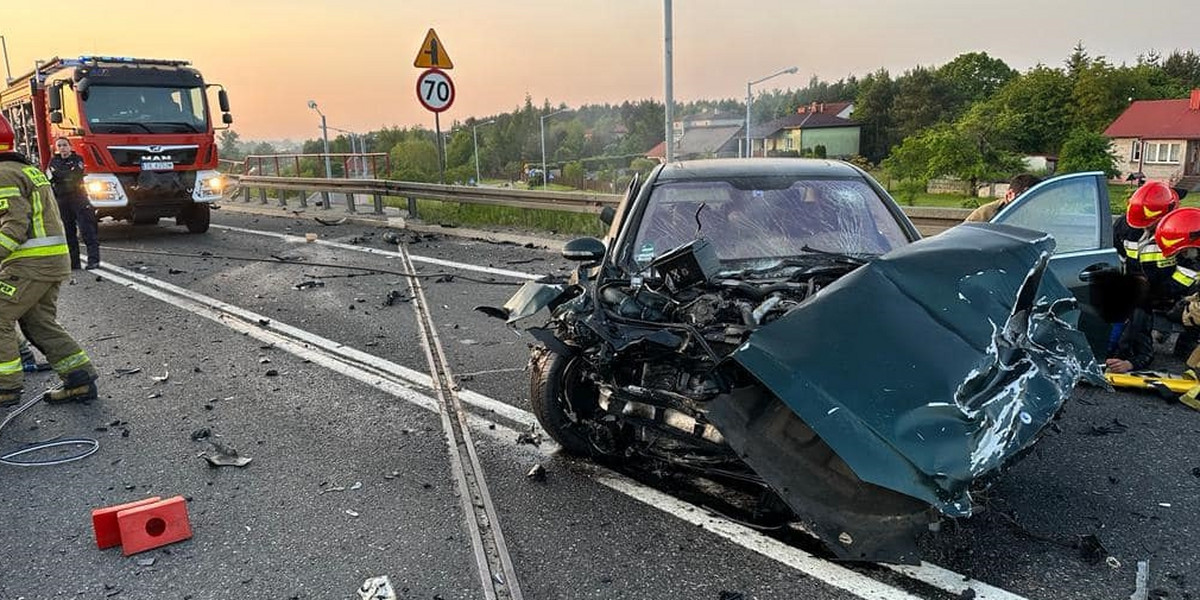 Boksycka. Tragiczny wypadek. Wracali z wesela, pięć osób nie żyje.