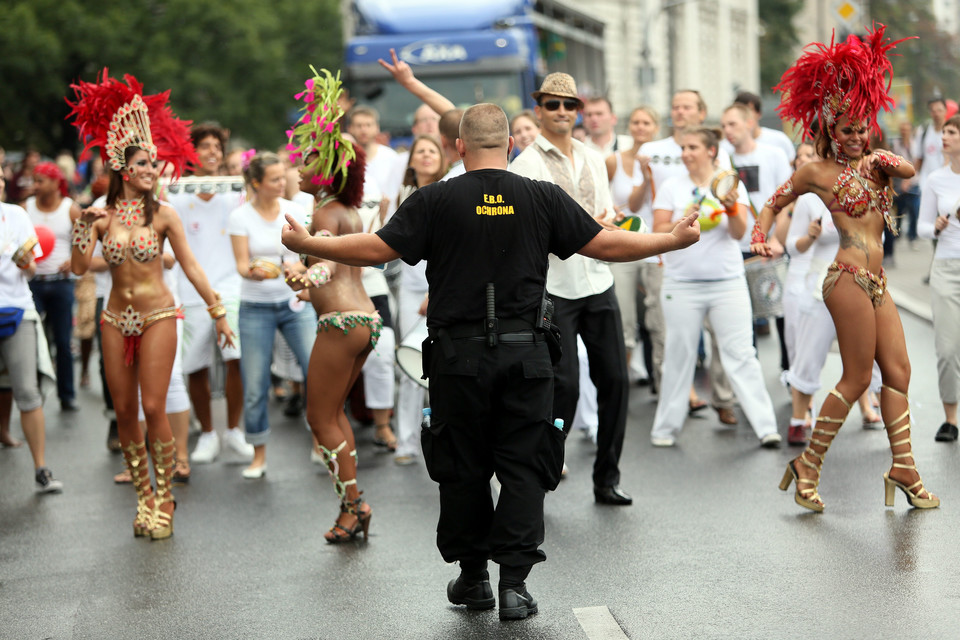 Wielokulturowa parada na ulicach Warszawy
