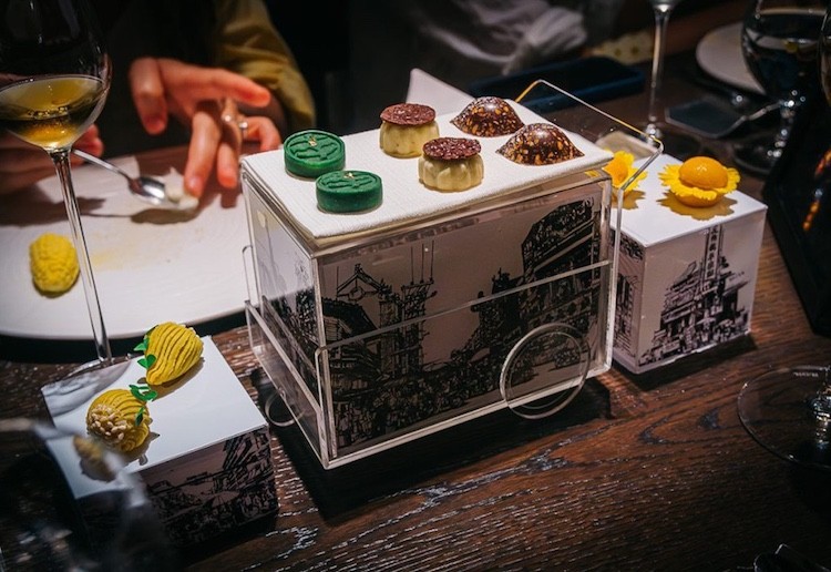 Jedlo v reštaurácii Potong.