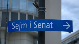 budżet na 2026 r. wraca do komisji senatu. dziesiątki poprawek po deba