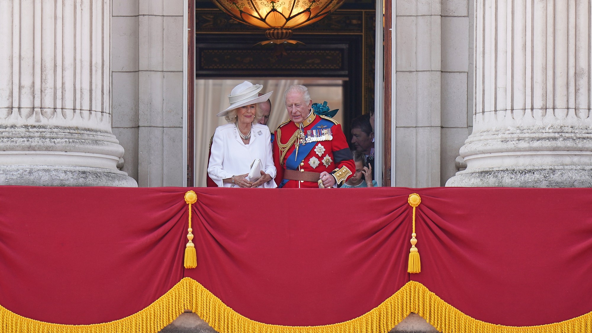 Vojenská prehliadka Trooping the Colour na počesť narodenín britského kráľa Karola III.