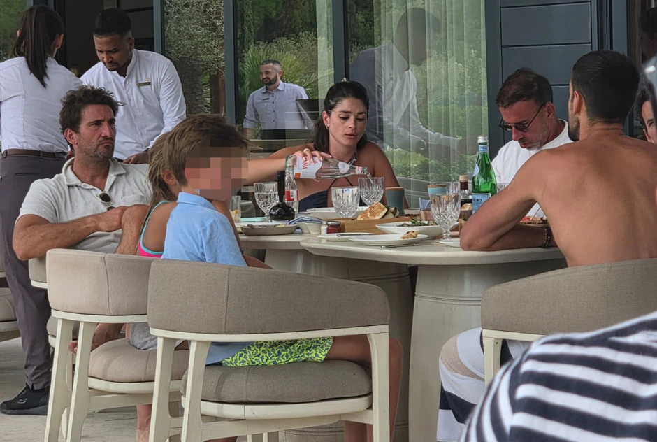  Novak Đoković sa porodicom u Crnoj Gori paparaco