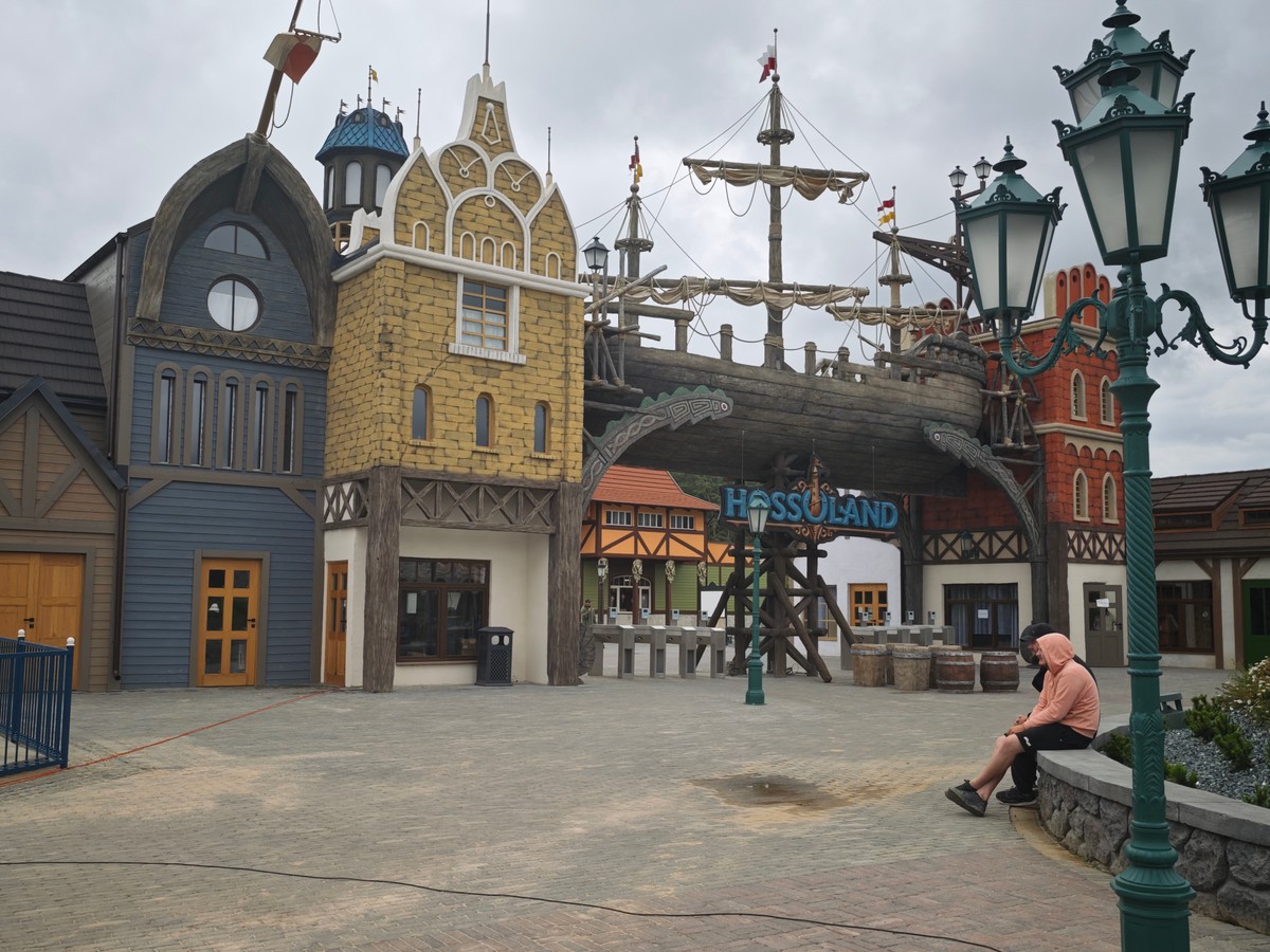 Kolejny zwrot w sprawie Hossolandu. Jest "jesienne otwarcie"