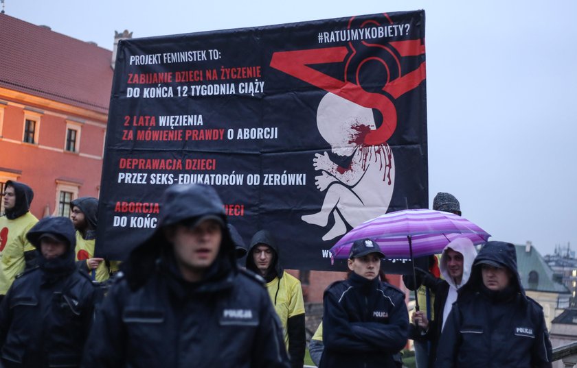 Czarny  protest na celowniku rządzących?