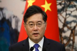 Tajemnicze zniknięcie szefa chińskiej dyplomacji. Mnożą się teorie