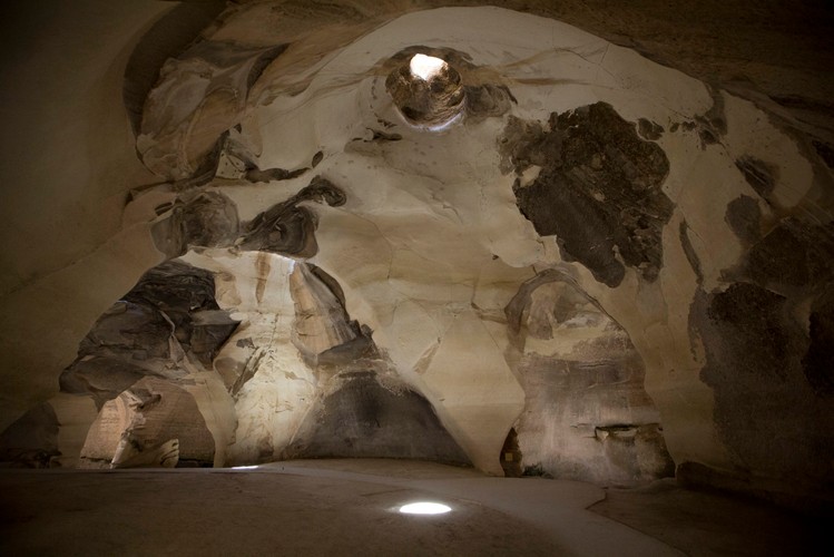 Jaskinie Maresza i Bet Guwrin. Starożytne podziemne miasto