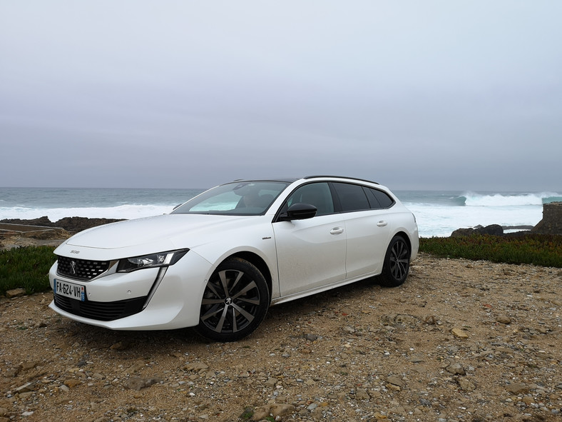 Test Peugeot 508 SW BlueHDi 160 EAT8 – najpierw styl. Potem kombi