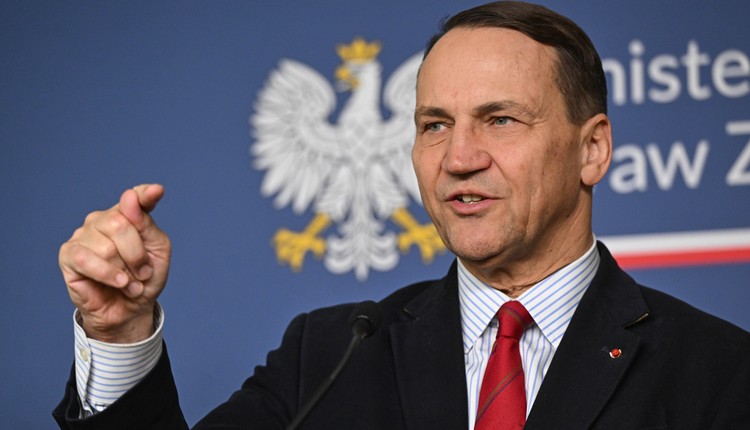 Sikorski o Czarnku jako premierze: kto mówi TSUE-srue”, jest za zniszczeniem UE