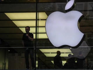 Pod koniec poniedziałkowego notowania jedna akcja Apple warta była niecałe 200 dolarów