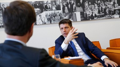 Petru z holenderskimi politykami m.in. o kryzysie migracyjnym i decyzji KE ws Polski