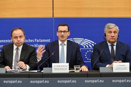 Premier o wystąpieniu w PE: Trzeba bronić racji naszego państwa, nawet w trudnych warunkach