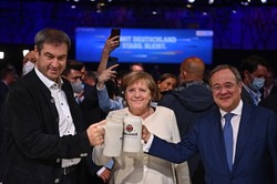 Wybory do Bundestagu. Merkel dopinguje CDU/CSU do wspólnego "ostatecznego zrywu"