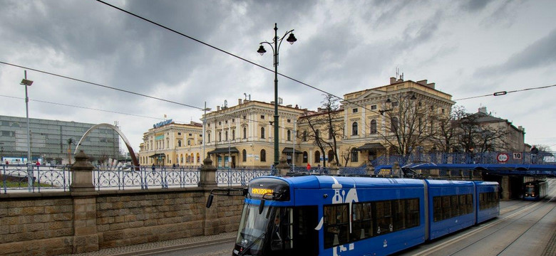 Kraków: Awantura w tramwaju. Napastnik groził motorniczemu, że użyje noża