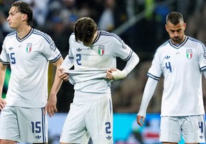 Tuga italijanskih fudbalera posle poraza u odlučujućoj utakmici za plasman na Svetsko prvenstvo od Bosne i Hercegovine posle penal serije u Zenici 31. marta 2026. | Foto: REUTERS/Matteo Ciambelli