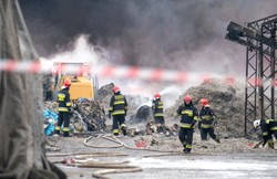 Sprowadzili nielegalnie do Polski tysiące ton śmieci. Staną za to przed sądem