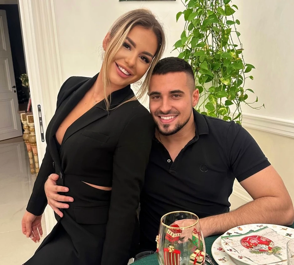 Sin Dragane Mirković sa devojkom