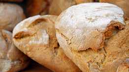 Valósággá vált a rémálom: 1000 forint egy kiló kenyér