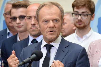 Donald Tusk o Lex TVN: władza, która chce zdławić wolne media, zdławi wolność każdego obywatela