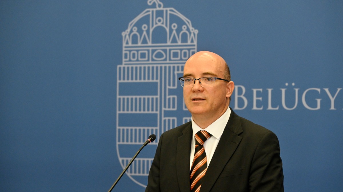 Bejelentették: jövőre újabb jelentős béremelést kapnak a tanárok