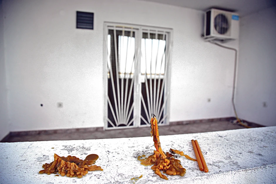 Sveće ispred Šabanove vikendice gore svakodnevno otkada je nastradao