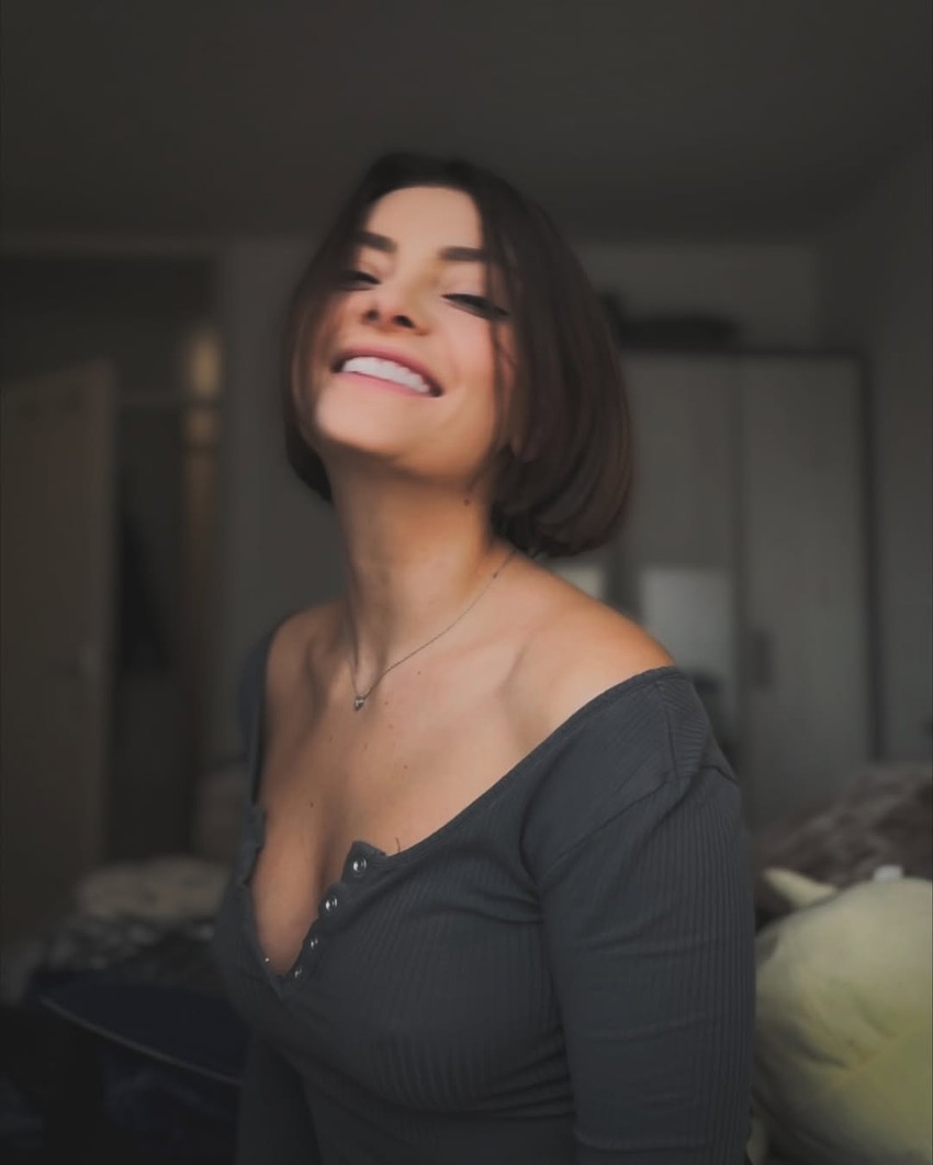 Ela Dvornik promenila frizuru