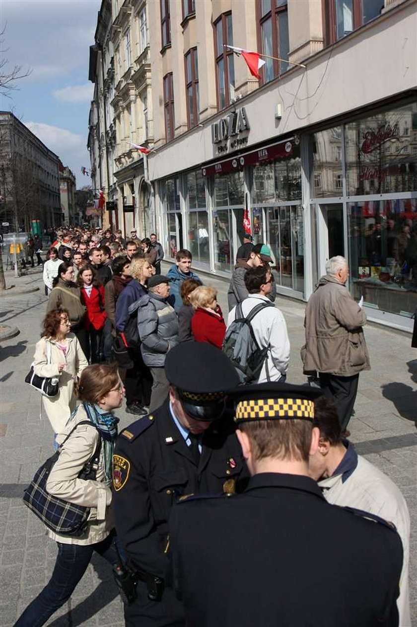 Po wejściówki na Rynek kolejka od 5 rano