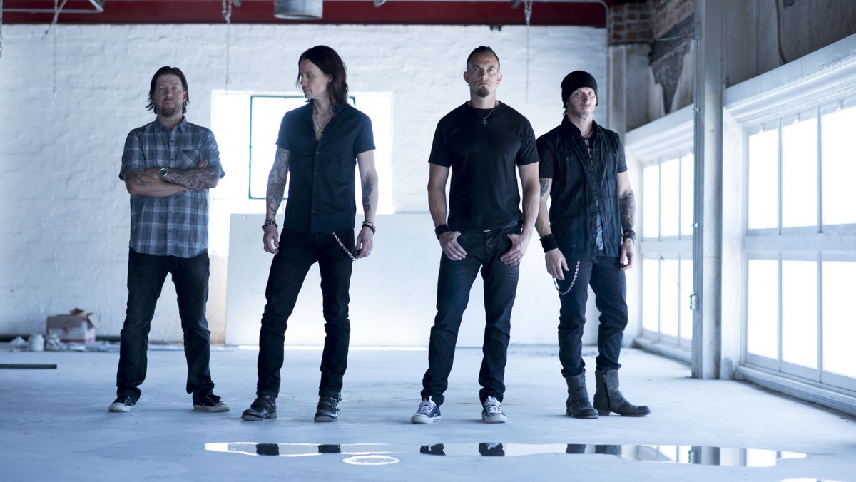 Już dziś wieczorem grupa Alter Bridge wystąpi w Polsce. Muzycy zagrają w katowickim Spodku. Promować będą swój nowy album "The Last Hero". Jako support wystąpią Like a Storm i Living Colour. Poniżej pełna rozpiska godzinowa wydarzenia.