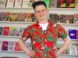 Jaś Kapela ze stypendium na musical o zakazie aborcji. Prawica gotuje się ze złości