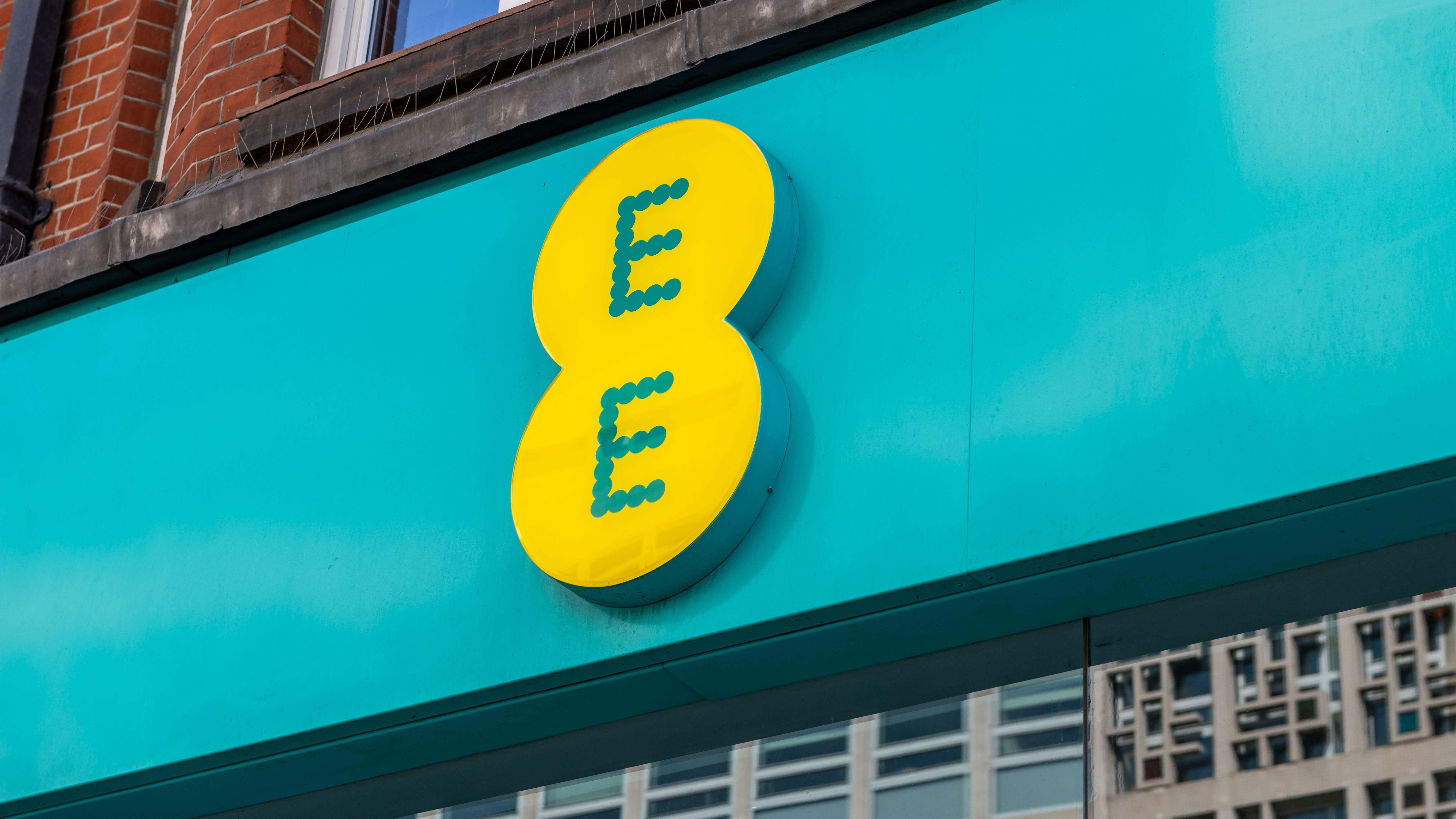 EE tops UK telecoms complaints for broadband, landline and TV