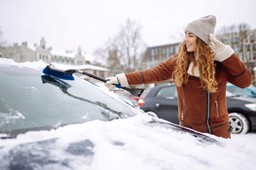 wlej to zamiast zimowego płynu do spryskiwaczy. szyby nie zamarzną nawet przy dużych mrozach domowy płyn do spryskiwaczy na mróz przepis