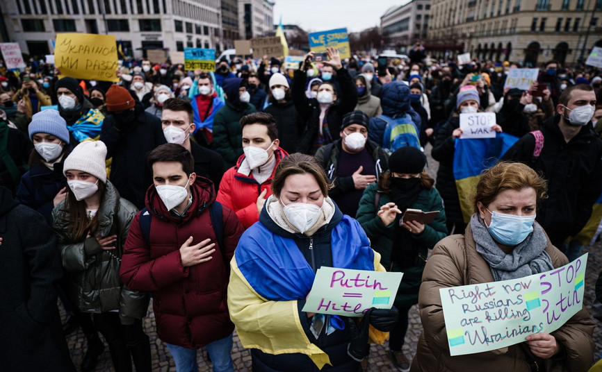 Protest w Niemczech w związku z wkroczeniem wojsk rosyjskich na Ukrainę