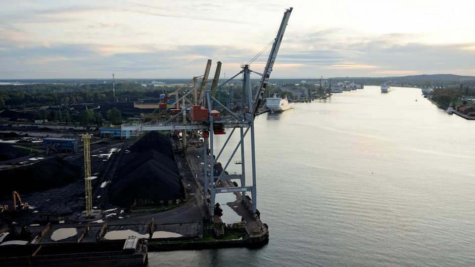 Widok na port w Świnoujściu