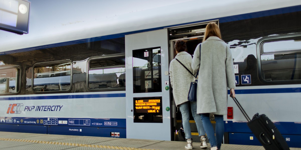 Co z Polakami wracającymi pociągami? PKP przekazało ważne informacje