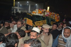 Świat w szoku po ataku w Peszawarze. "Dzieci zabijane strzałem w głowę..."