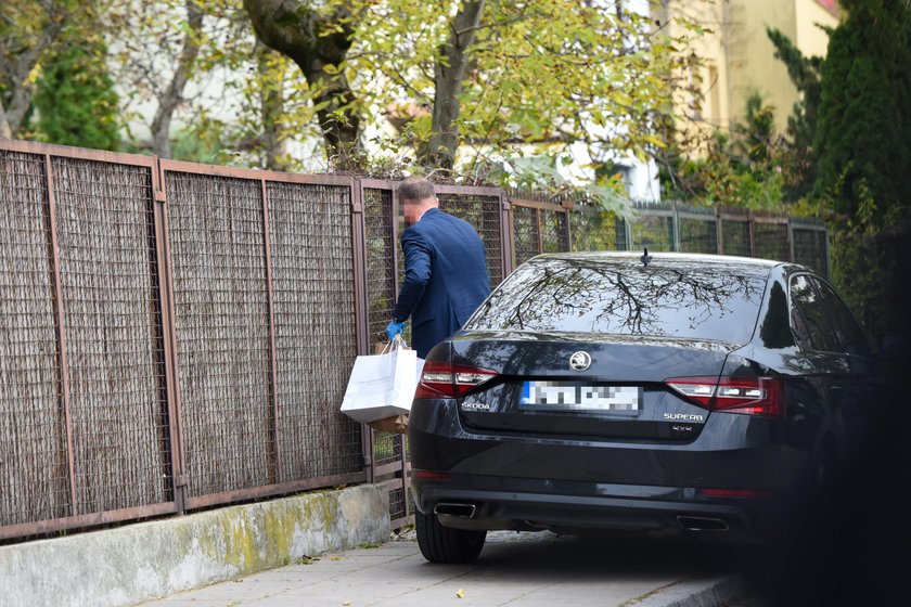 Tak radzi sobie Kaczyński na kwarantannie. Z głodu nie umrze.