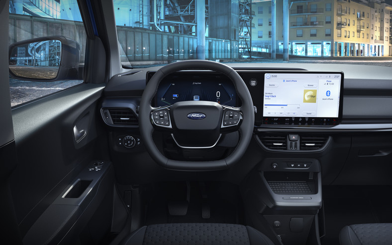 Ford E-Transit Courier 2023